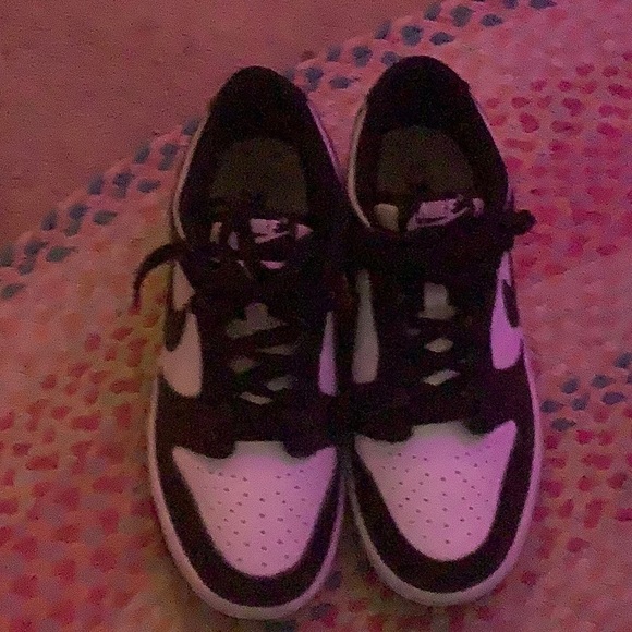 These are panda dunks - Picture 2 of 4